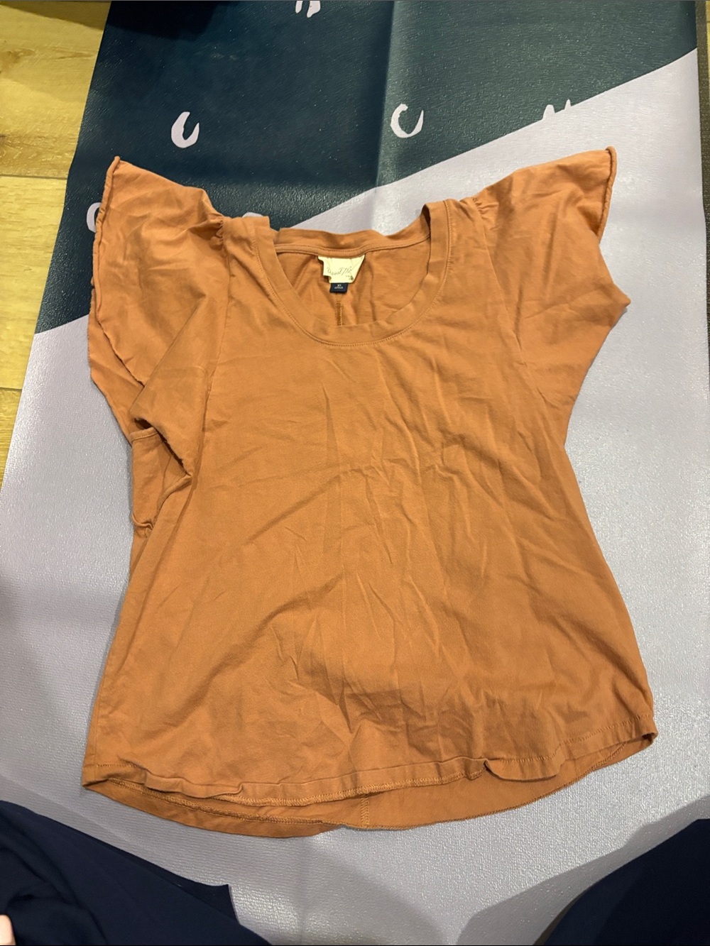 Women’s Rust Short Sleeve Flutter Top
